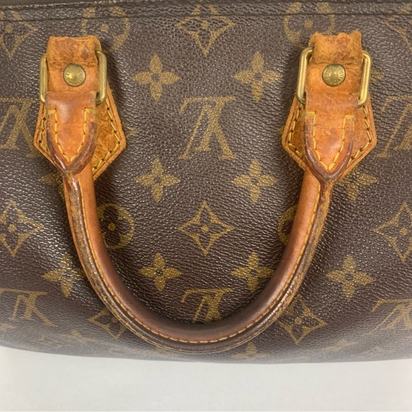 Louis Vuitton Monogram Speedy 25 Bag - Picture 6 of 16